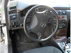 mercedes-benz clase e (w210) berlina diesel del año 1999 2