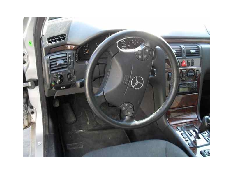 mercedes-benz clase e (w210) berlina diesel del año 1999