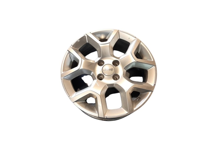 Recambio de llanta para jeep avenger altitude referencia OEM IAM 52197382  
