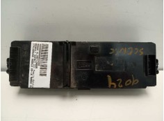 Recambio de mando climatizador para renault scenic iii family edition referencia OEM IAM 275100026R E1059017  2