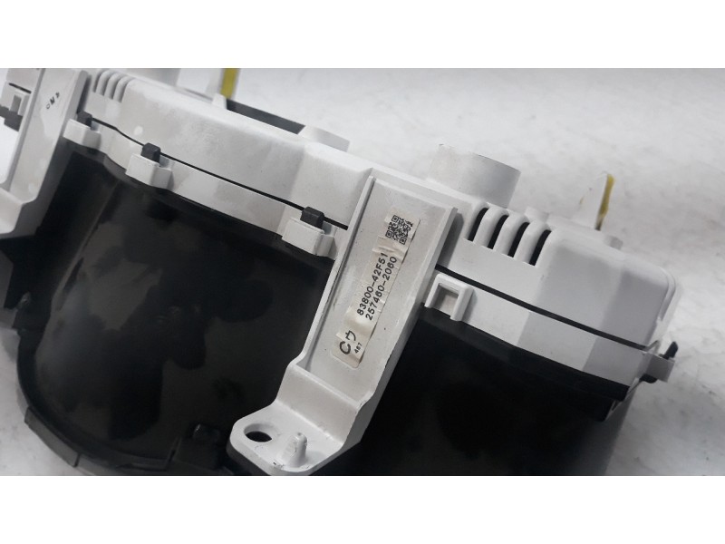 Recambio de cuadro instrumentos para toyota rav 4 (a3) 2.0 16v cat referencia OEM IAM 8380042F51  