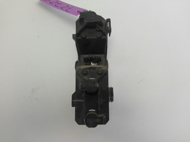 Recambio de portalamparas para opel corsa a gl referencia OEM IAM 5973913  