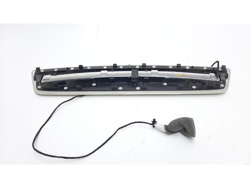 Recambio de luz central de freno para mercedes-benz clase c (w205) lim. c 220 cdi bluetec (205.004) referencia OEM IAM A20582000