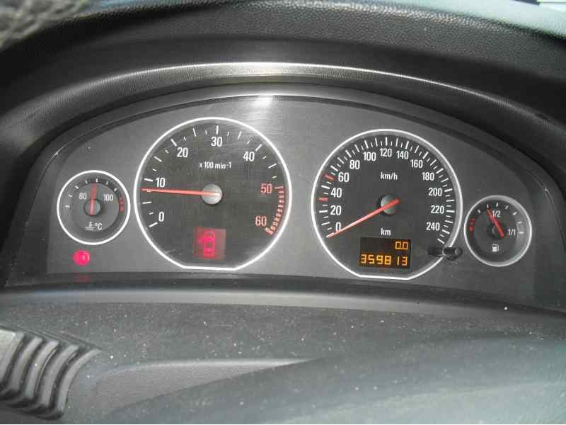 opel vectra c berlina del año 2004