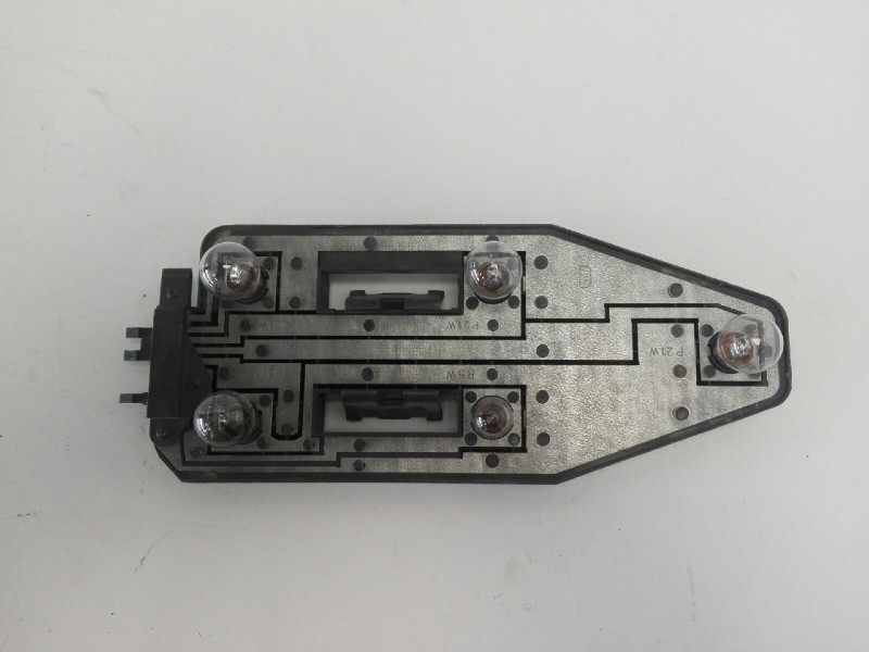 Recambio de portalamparas para peugeot 405 berlina 1.9 16v cat referencia OEM IAM 6751226  