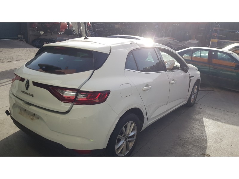 renault megane iv berlina 5p del año 2015