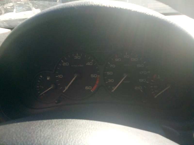 peugeot 206 berlina del año 2002