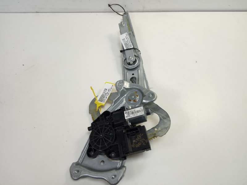 Recambio de elevalunas trasero derecho para renault scenic iii family edition referencia OEM IAM 827200006R 106199118 115648