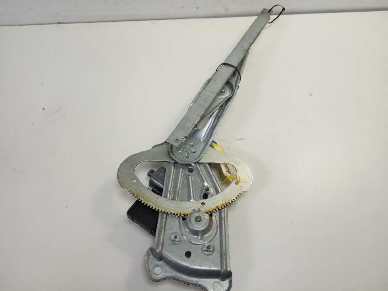 Recambio de elevalunas trasero derecho para renault scenic iii family edition referencia OEM IAM 827200006R 106199118 115648