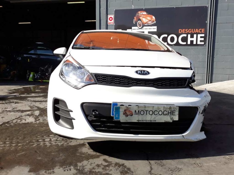 kia rio (yb) del año 2015