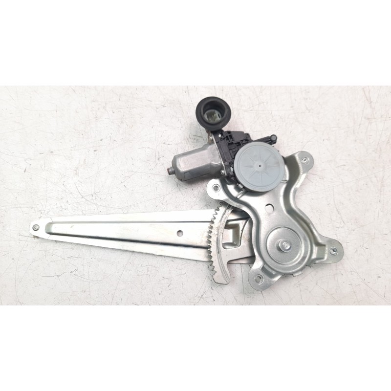 Recambio de elevalunas trasero derecho para toyota rav 4 (a3) 2.0 16v cat referencia OEM IAM 6980342040  