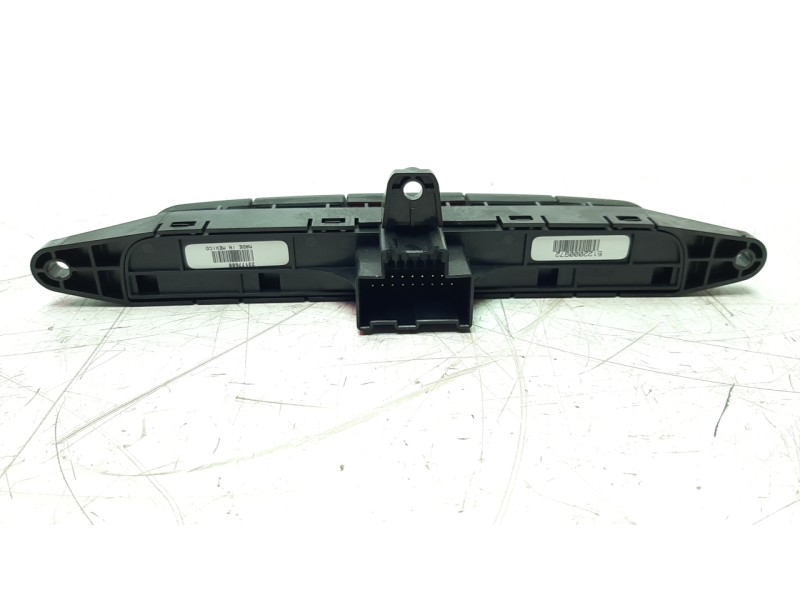 Recambio de warning para opel insignia berlina selective referencia OEM IAM 23177688  