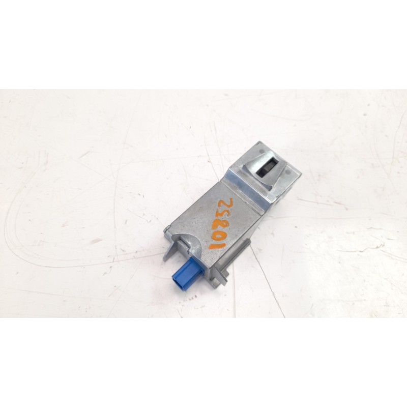 Recambio de antirrobo / llave contacto para ford mustang 5.0 ti-vct v8 cat referencia OEM IAM 8M513F880 DG9C3F880 