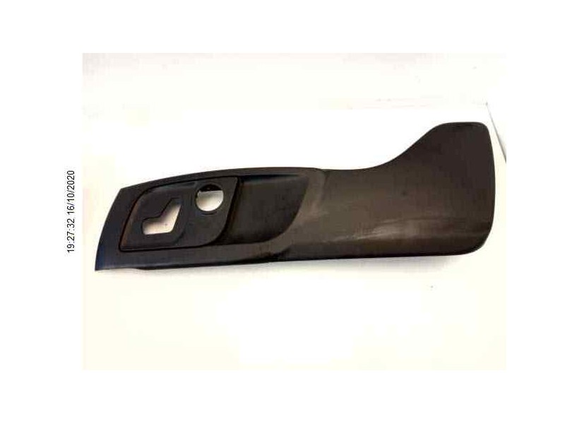 Recambio de moldura para maserati ghibli diesel referencia OEM IAM L0334776AA  