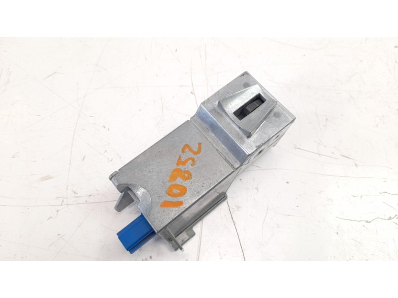 Recambio de antirrobo / llave contacto para ford mustang 5.0 ti-vct v8 cat referencia OEM IAM 8M513F880 DG9C3F880 