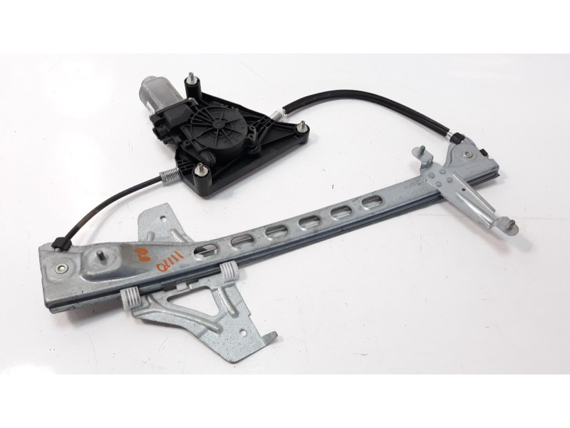 Recambio de elevalunas delantero derecho para toyota aygo 1.0 cat referencia OEM IAM 698100H031 106075801 