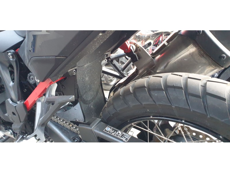Recambio de guardabarros trasero para honda crf 1100l africa twin africa twin referencia OEM IAM 17218MKSE00  