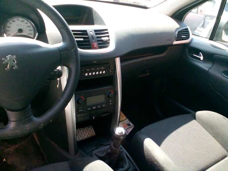 peugeot 207 del año 2007