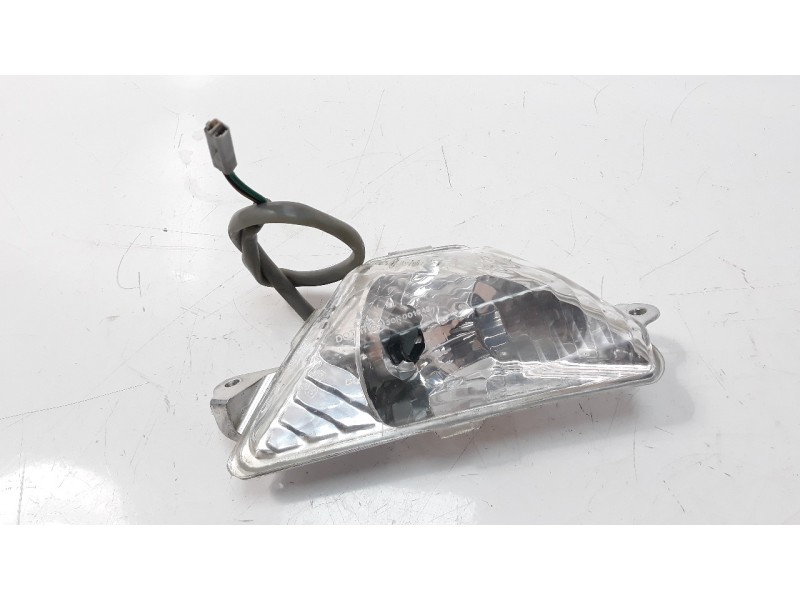 Recambio de piloto delantero derecho para kawasaki er 6 referencia OEM IAM 230400136  