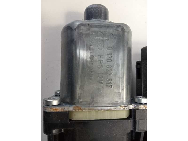 Recambio de motor elevalunas trasero izquierdo para renault scenic iii family edition referencia OEM IAM 827310166R  