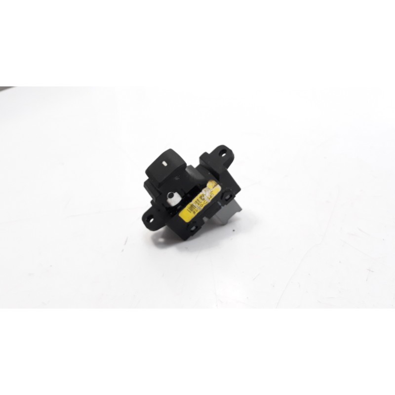 Recambio de mando elevalunas delantero derecho para hyundai i20 1.2 16v cat referencia OEM IAM 93580C7020 IAF420087HQ 