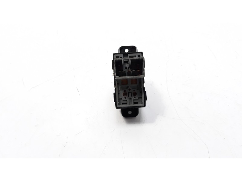 Recambio de mando elevalunas trasero derecho para hyundai i20 1.2 16v cat referencia OEM IAM 93580C8000 IAF420087HQ EWSHY044
