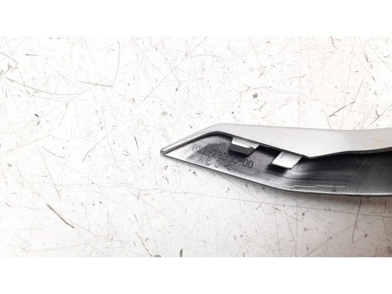 Recambio de moldura para yamaha mt-09 (7.2013) referencia OEM IAM BS22830C00  