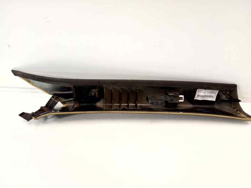 Recambio de moldura para maserati ghibli diesel referencia OEM IAM 06700114200  