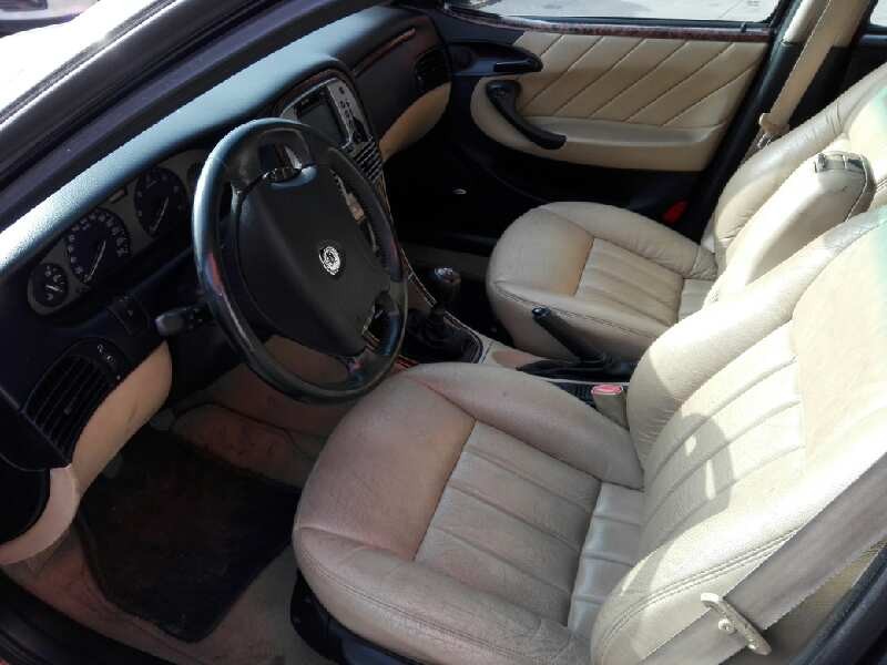 lancia lybra berlina del año 2004