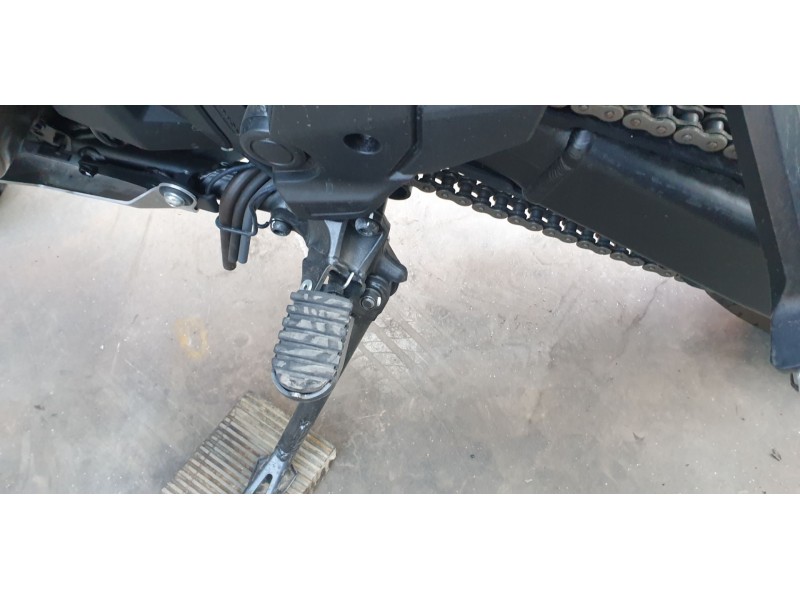 Recambio de estribera izquierda para honda crf 1100l africa twin africa twin referencia OEM IAM 50625MKSE00ZA  