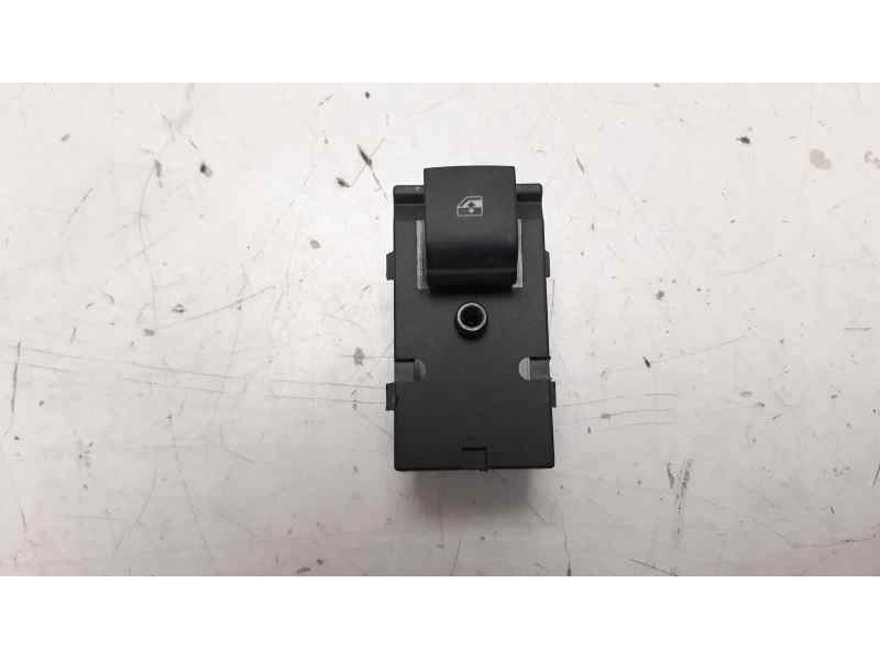 Recambio de mando elevalunas trasero derecho para chevrolet cruze lt referencia OEM IAM 20933566  