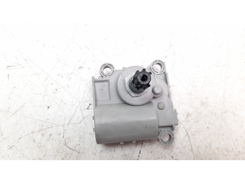 Recambio de motor calefaccion para hyundai tucson 1.6 crdi cat referencia OEM IAM D267NFFAA01  