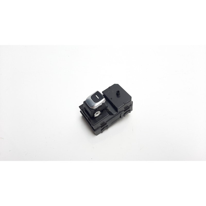 Recambio de mando elevalunas trasero izquierdo para kia sportage 1.6 crdi cat referencia OEM IAM 93580D9100  