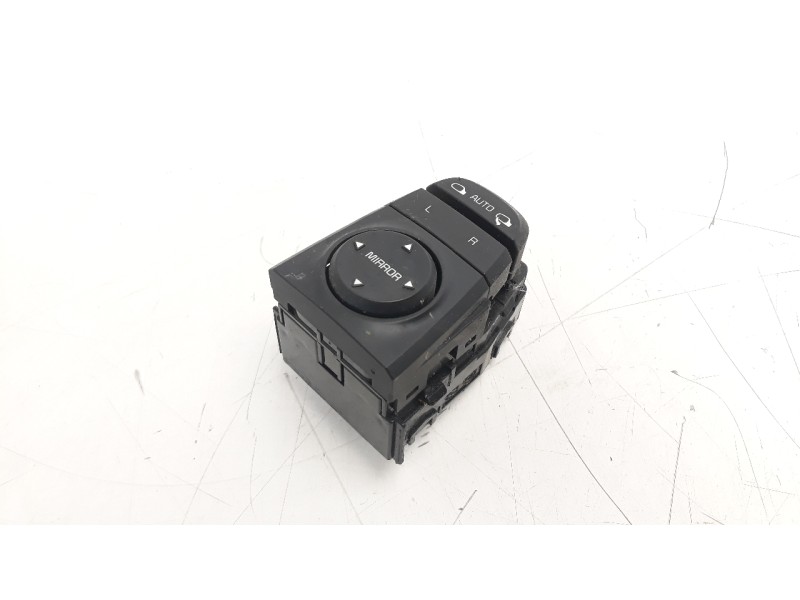Recambio de mando retrovisor para kia sportage 1.6 crdi cat referencia OEM IAM 93530D9000  