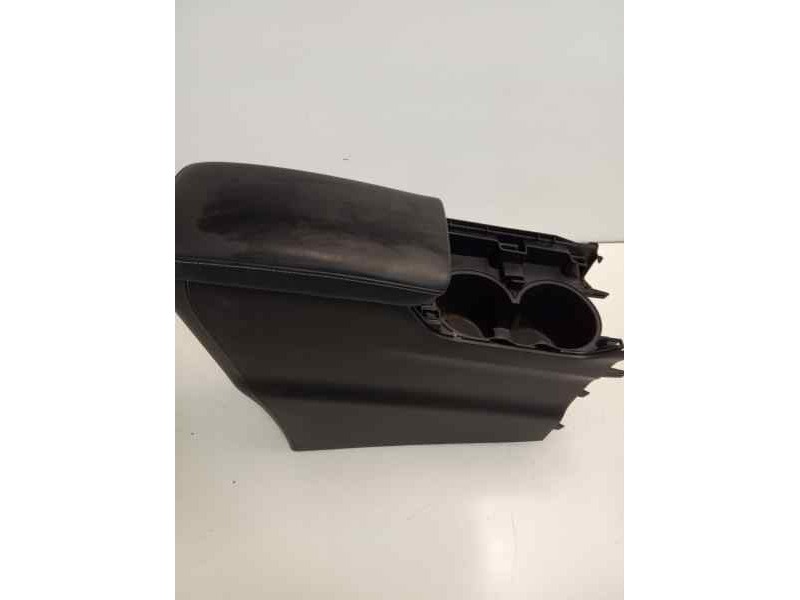 Recambio de apoyabrazos central para toyota lexus ct 200h referencia OEM IAM   