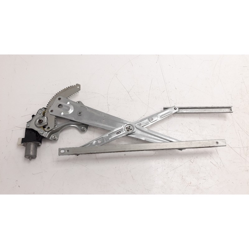 Recambio de elevalunas delantero derecho para opel corsa e 1.3 16v cdti referencia OEM IAM 39161985 106163923 118462