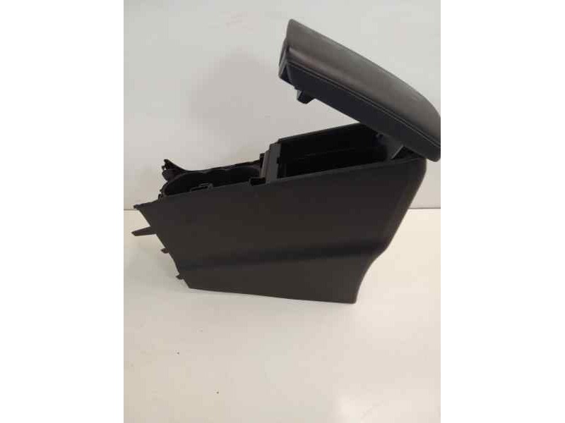 Recambio de apoyabrazos central para toyota lexus ct 200h referencia OEM IAM   