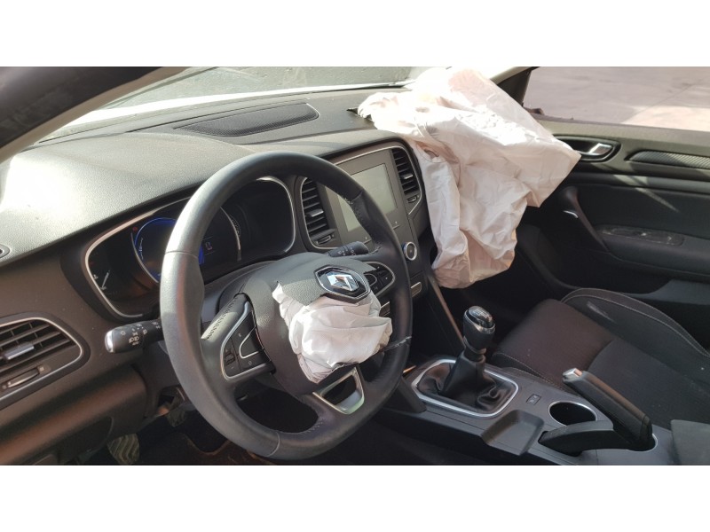 renault megane iv berlina 5p del año 2015