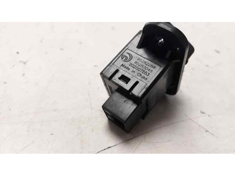 Recambio de warning para chevrolet cruze lt referencia OEM IAM 95282258 95283048 