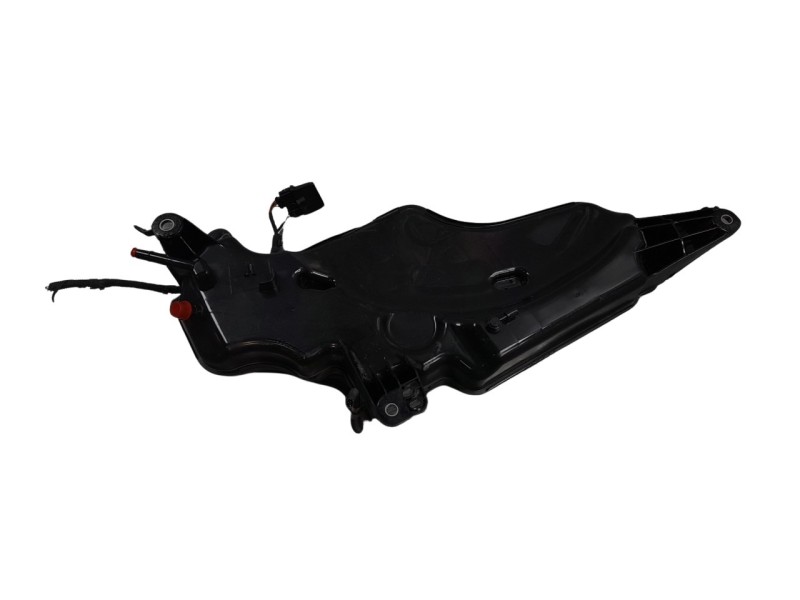 Recambio de deposito adblue para volkswagen golf vii lim. (bq1) 1.6 tdi referencia OEM IAM 5Q0131877R  