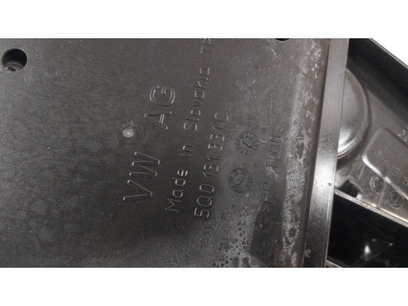 Recambio de deposito adblue para volkswagen golf vii lim. (bq1) 1.6 tdi referencia OEM IAM 5Q0131877R  