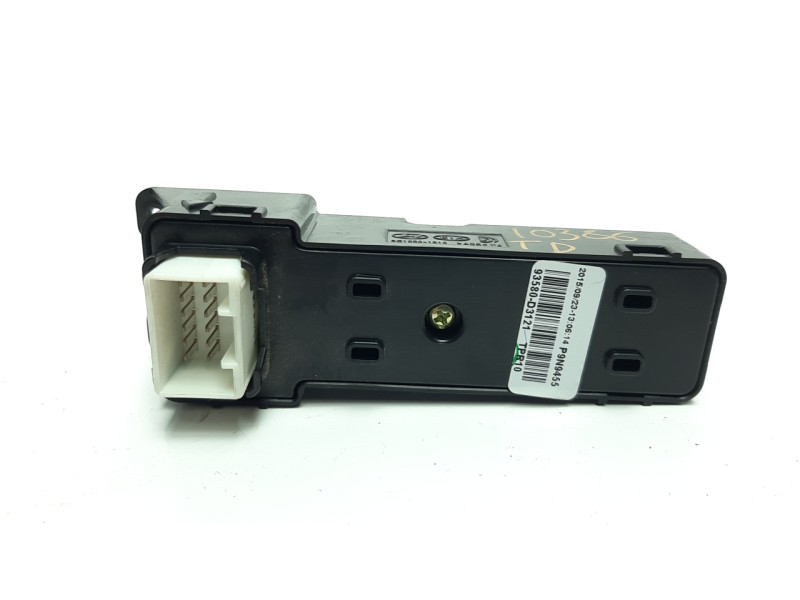 Recambio de mando elevalunas trasero derecho para hyundai tucson 2.0 crdi cat referencia OEM IAM 93580D3121  