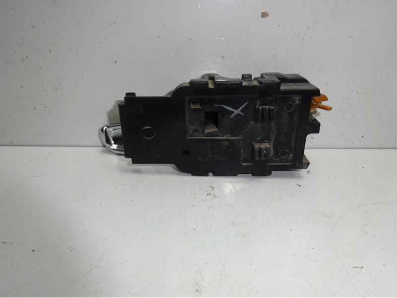 Recambio de maneta interior delantera izquierda para nissan terrano/terrano.ii (r20) 2.7 turbodiesel referencia OEM IAM   