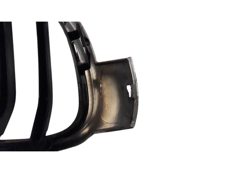 Recambio de rejilla delantera para bmw serie 3 lim. (f30) 318d referencia OEM IAM 51137260497  