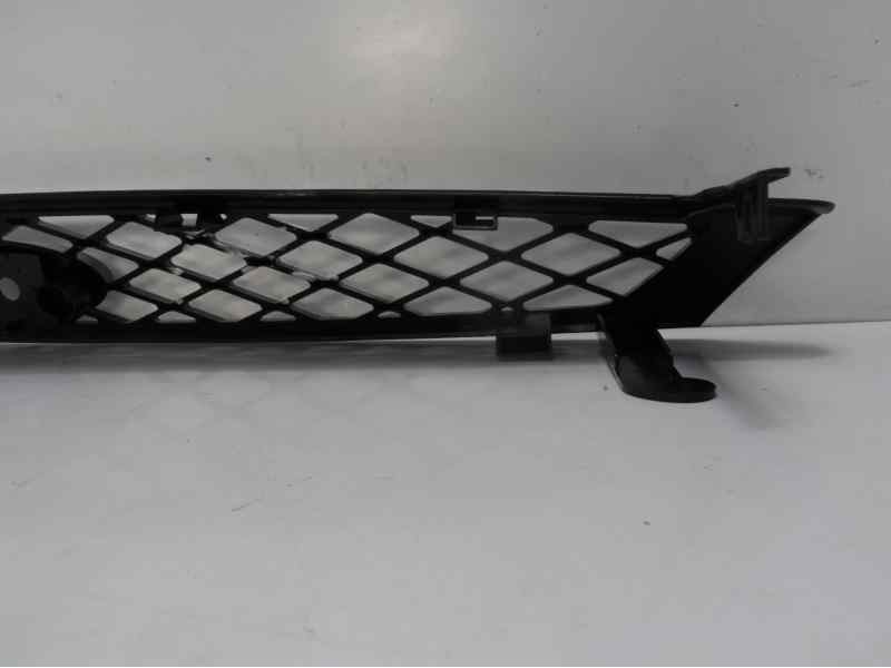 Recambio de rejilla delantera para ford focus berlina (cak) referencia OEM IAM 1744364 107103005 FD4222001