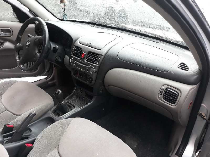 nissan almera (n16/e) del año 2002
