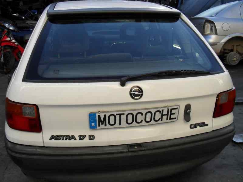 opel astra f berlina del año 1993