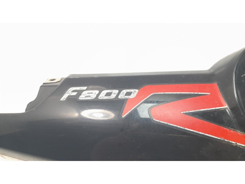 Recambio de moldura para bmw f 800 r referencia OEM IAM 46627678608  