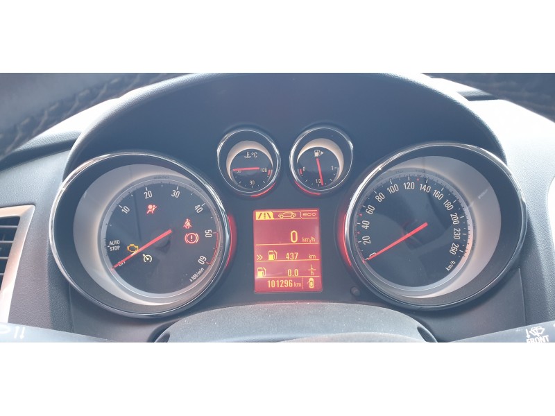 opel astra j lim. del año 2014