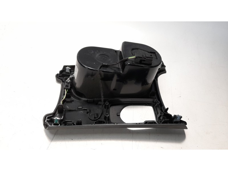 Recambio de moldura para mercedes-benz clase a (w176) 1.5 cdi cat referencia OEM IAM A1766801610  